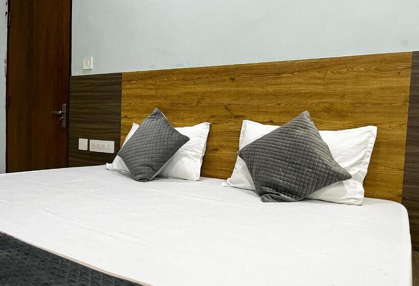 Номер Deluxe, Janki Palace Hotel & Restaurant