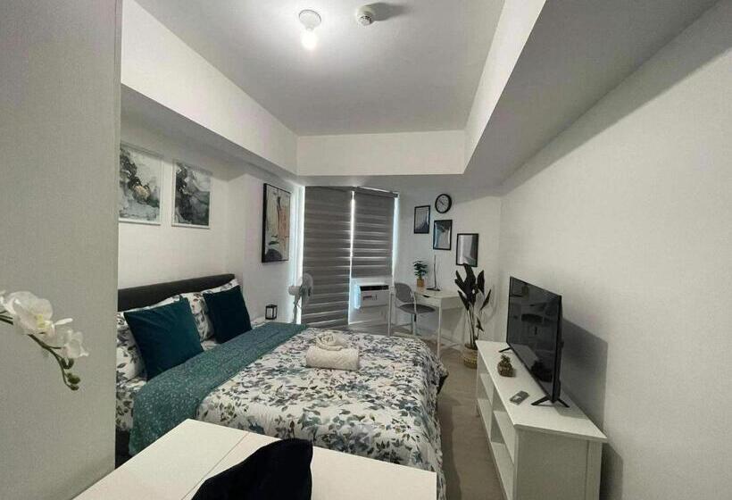 Студио Стандарт с Балконом, The Comfy Loft