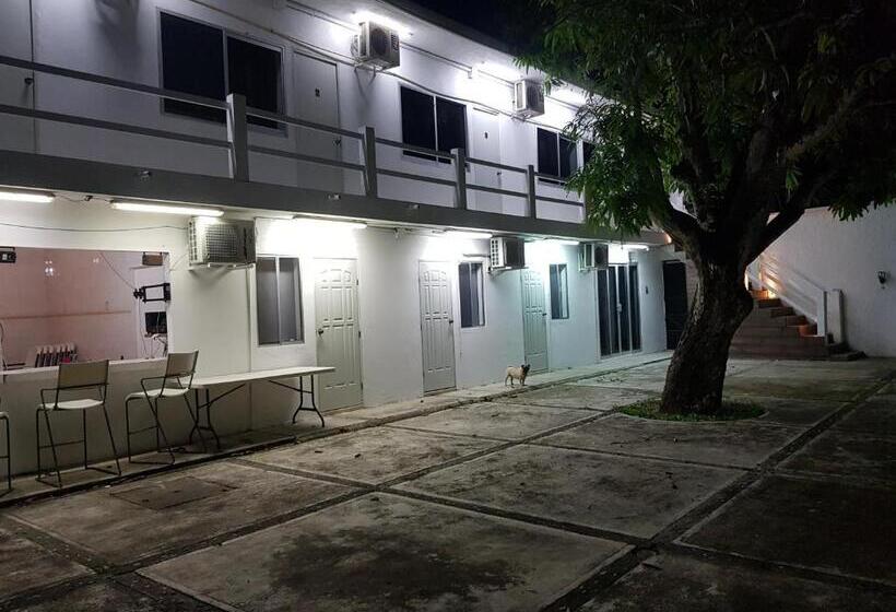 スタンダードトリプルルーム, Manila Suites