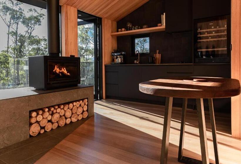 디럭스 룸, Hunter Huon Valley Cabin One