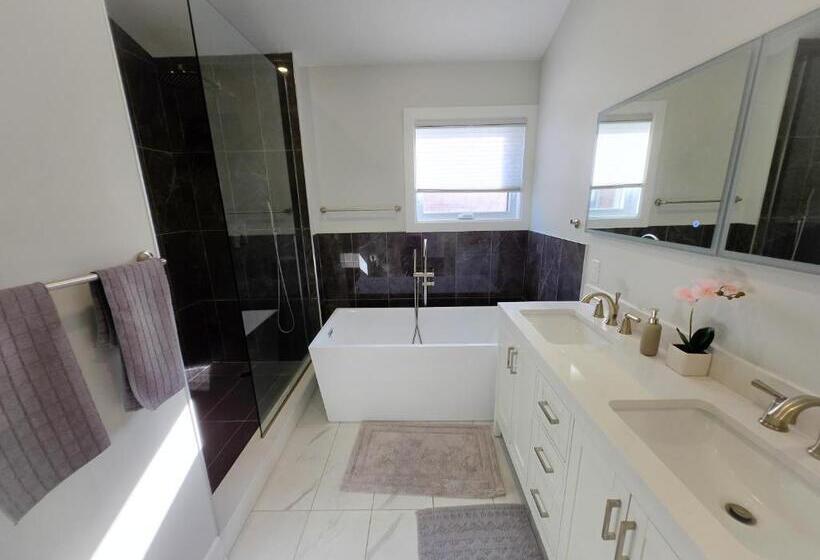 总统套房, Byward Market Luxury Guesthouse