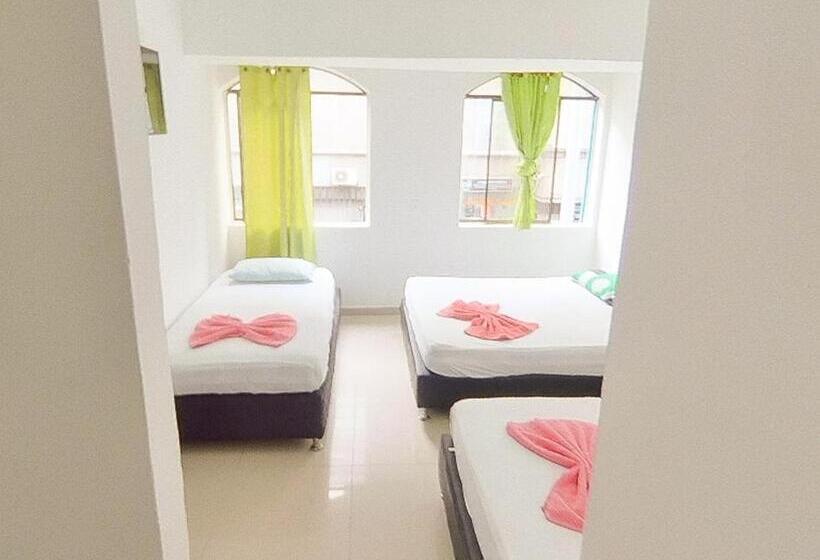 Трехместный Номер Классика, La Bella Villa Medellin