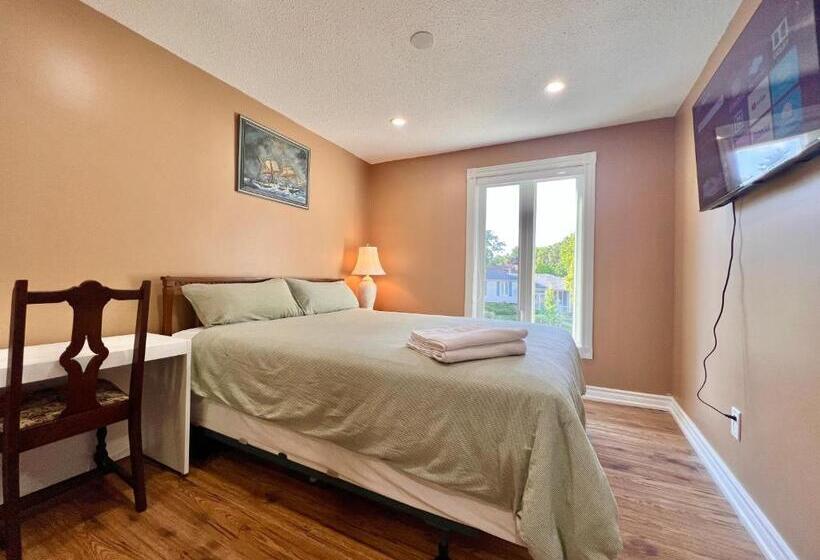 Номер Стандарт Совместная Ванная, Cozy Home Near Hillcrest Mall In Central Richmond Hill