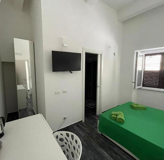 Quarto Estandar, Planetarium Tropea