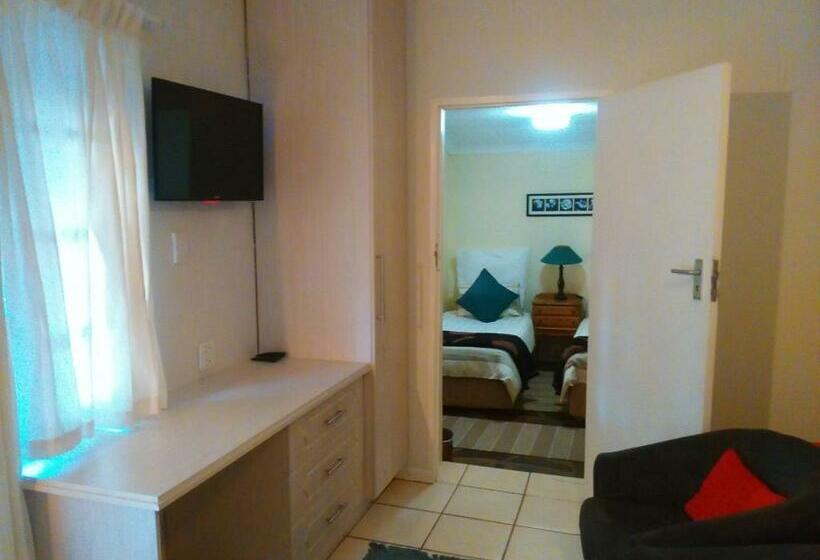 Люкс, Antique Silk Self Catering Unit