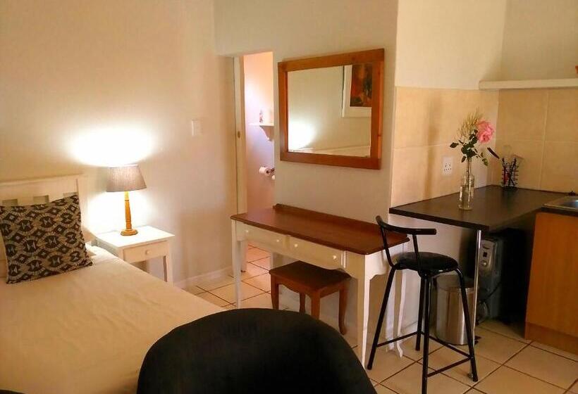 Люкс, Antique Silk Self Catering Unit