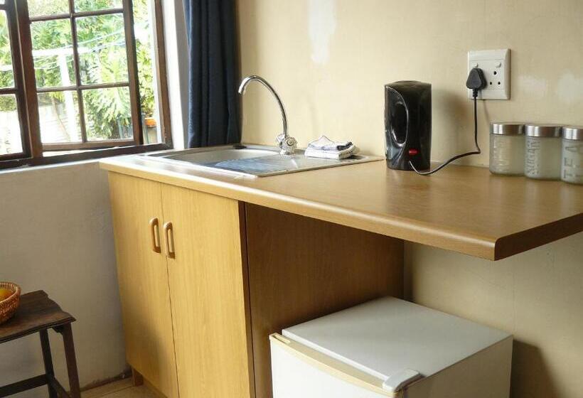 Номер Basic, Antique Silk Self Catering Unit