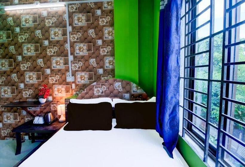 اتاق کلاسیک سه تخته, O Maa Kamakhya Guest House