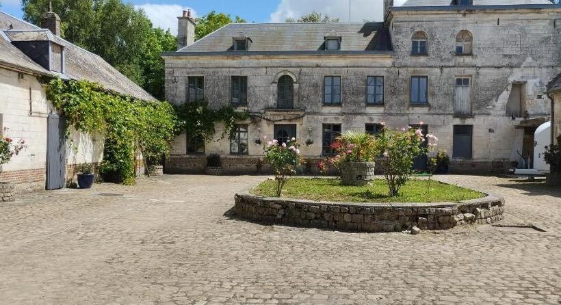 Номер Стандарт Вид на Озеро, Haras De La Ressée