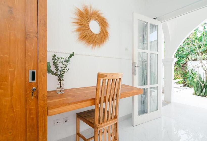 غرفة قياسية رباعية مطلة على الحديقة, Jero D Kawan House
