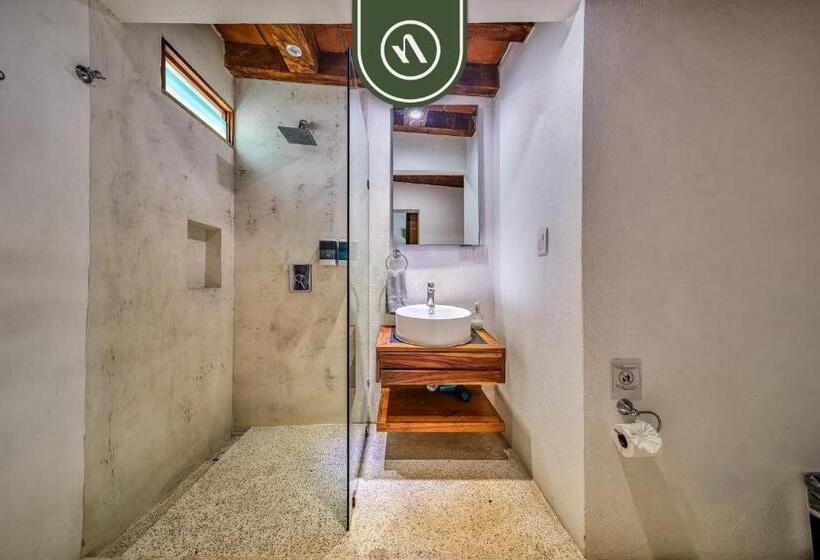 سرير فى غرفة مشتركه, 2 Double Beds   Dormitory Room In Nuevo Vallarta