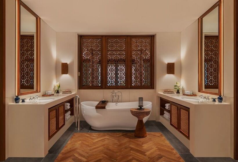Люкс Вид на Море, The Sira, A Luxury Collection Resort And Spa, Lombok