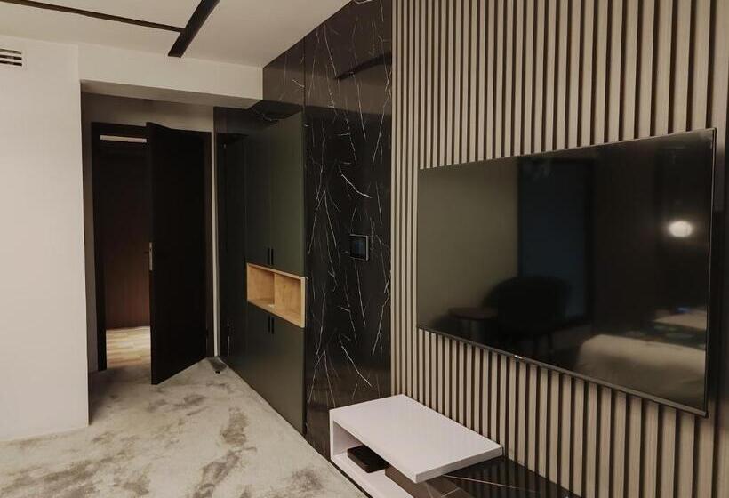آپارتمان 2 خوابه با بالکن, Brickspoint Boutique Apart