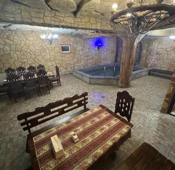 Апартаменты 1 Спальня Нижний Этаж, Z Narek