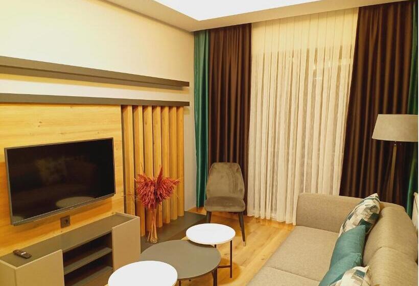 Люкс Повышенной Комфортности, Dinamik Otel Sarıkamış