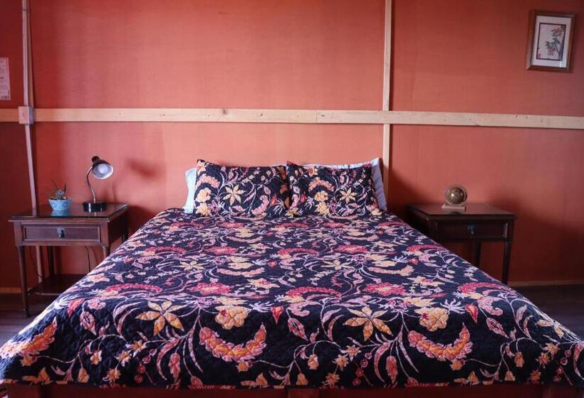 חדר סטנדרט עם מרפסת, Open Gate Hostel Hawaii