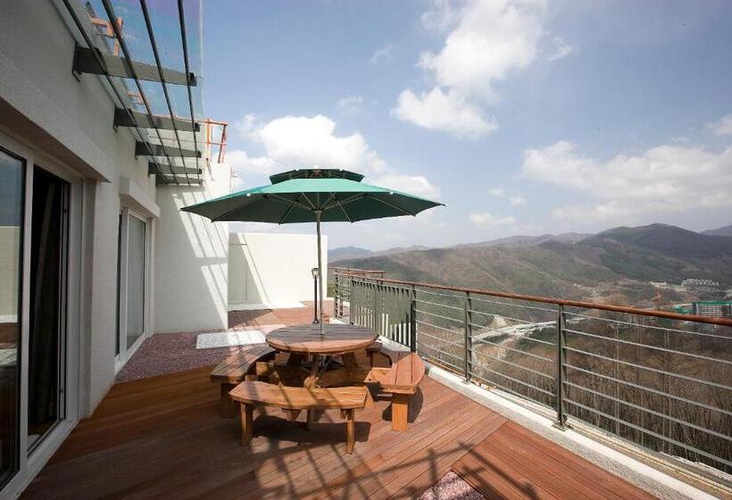 Люкс с Террасой, High1 Condominium