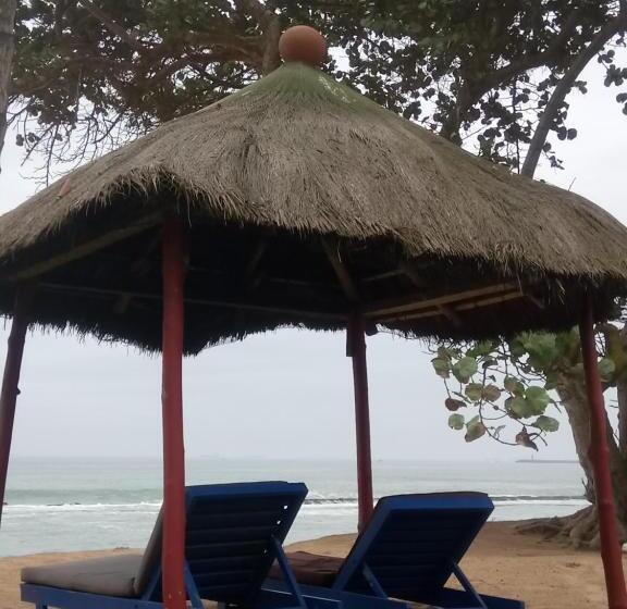 چادر با خدمات رفاهی استاندارد, Backpakers Robinson Plage
