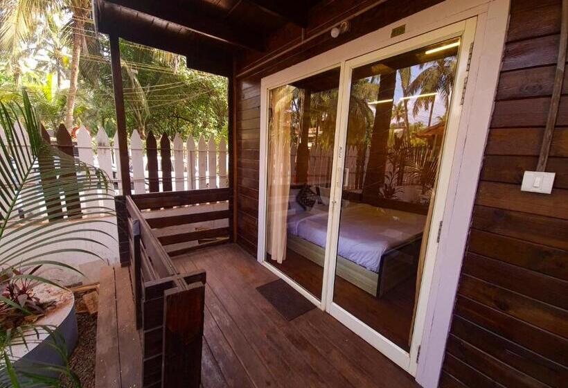 발코니가 있는 스위트, Beachwalk Retreat   Within 100 Metres From Morjim Beach