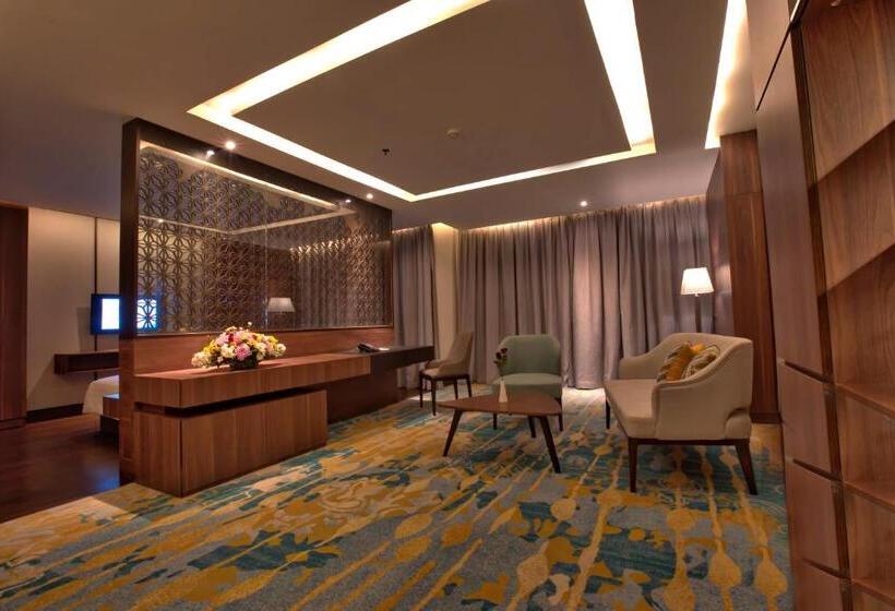 سوییت اجرایی, Grand Soll Marina