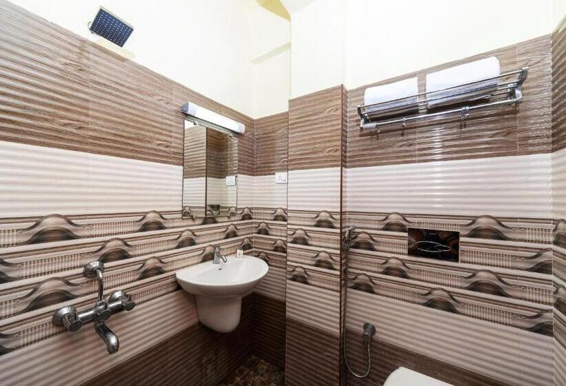 Трехместный Номер Классика, Oyo Rooms Golden Four Way Road Kanyakumari