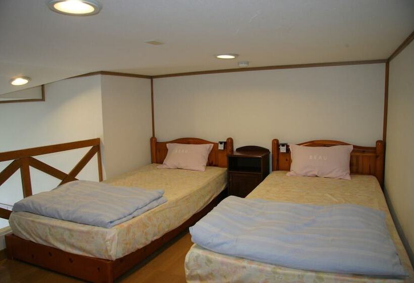 Семейный Номер, Youth Guest House Atoma   Hostel