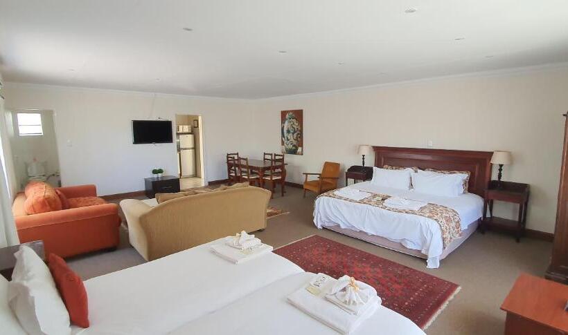 Семейный Номер, Acacia Westdene B&b