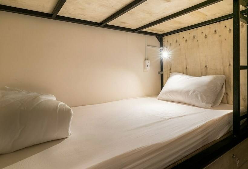 تختخواب در اتاق مشترک, Alleyway Hostel   Adults Only