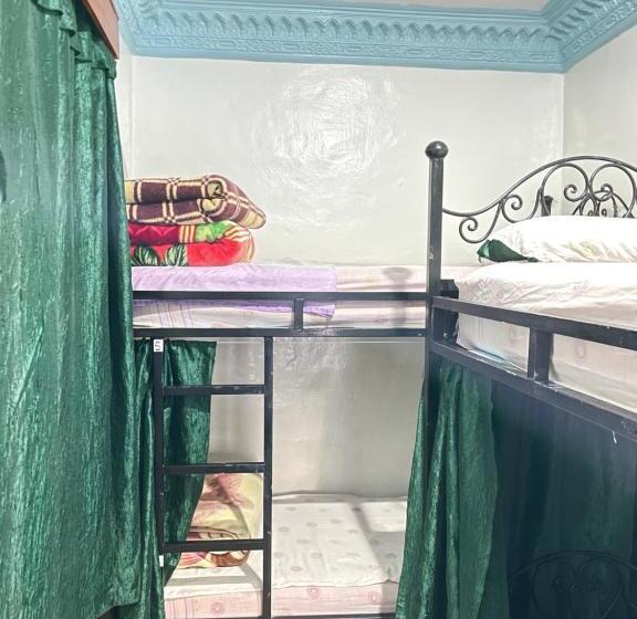 共用房间的床, Hostel Aline