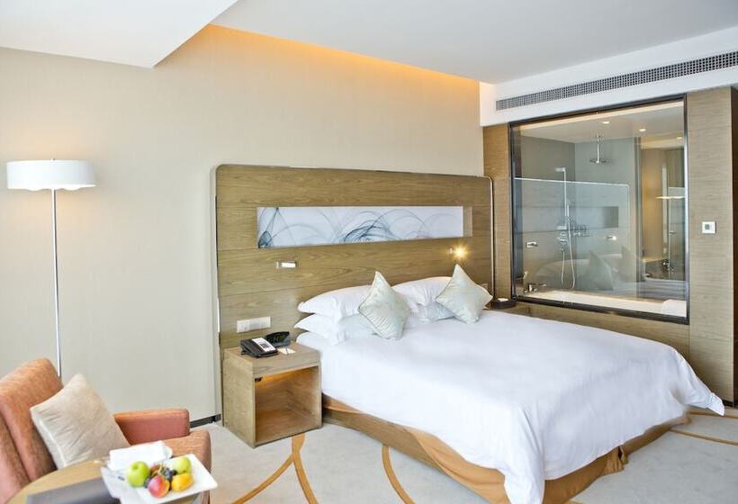 Номер Executive, Novotel Rizhao Suning