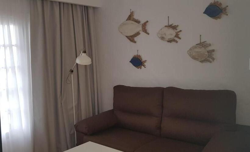 Семейное Студио, Castillo Beach