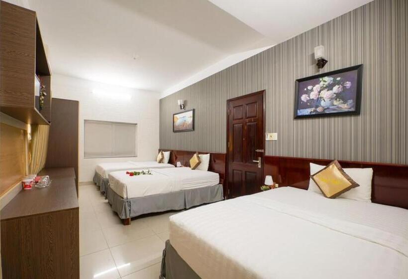 اتاق استاندارد سه نفره, Ruby Hotel Côn đảo