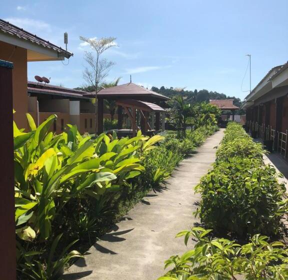 Семейный Номер Вид на Сад, Chuu Pun Village Resort