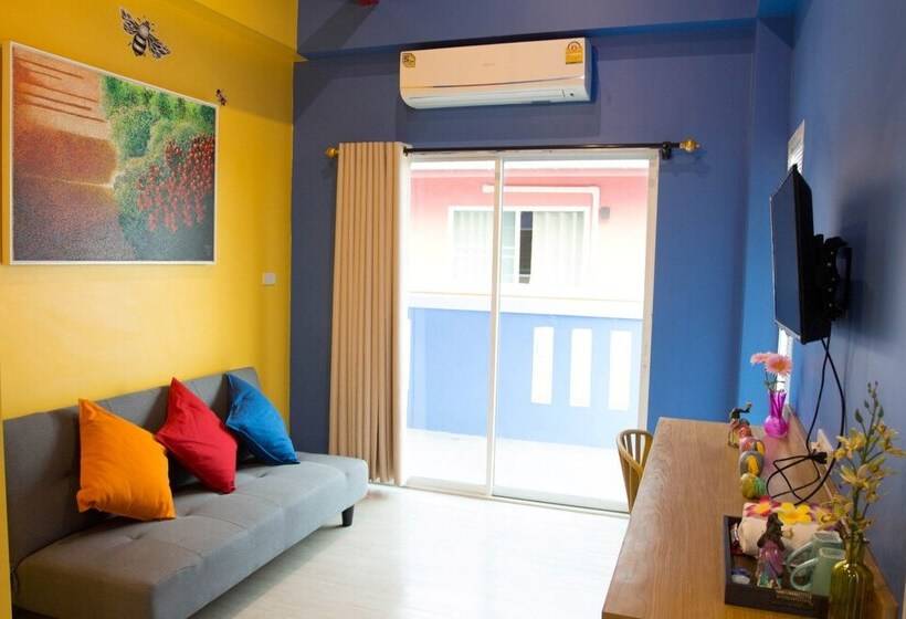 家庭间, Non Nid Non Noi Design Residence
