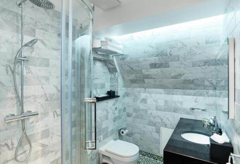 Полулюкс, The Lansbury Heritage A Sunday Hotel   Canary Wharf