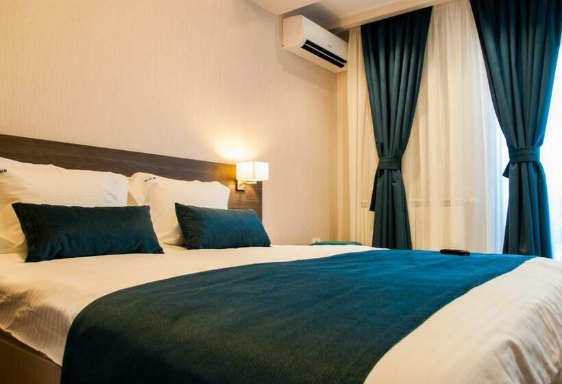 Номер Стандарт Боковой Вид на Море, Milano Blue Mamaia