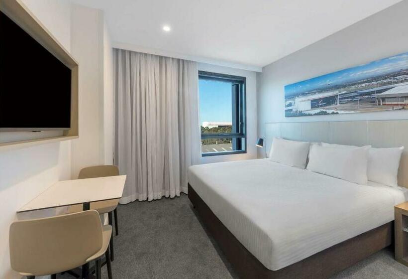 스탠다드 룸 킹사이즈 침대, Travelodge Hotel Sydney Airport