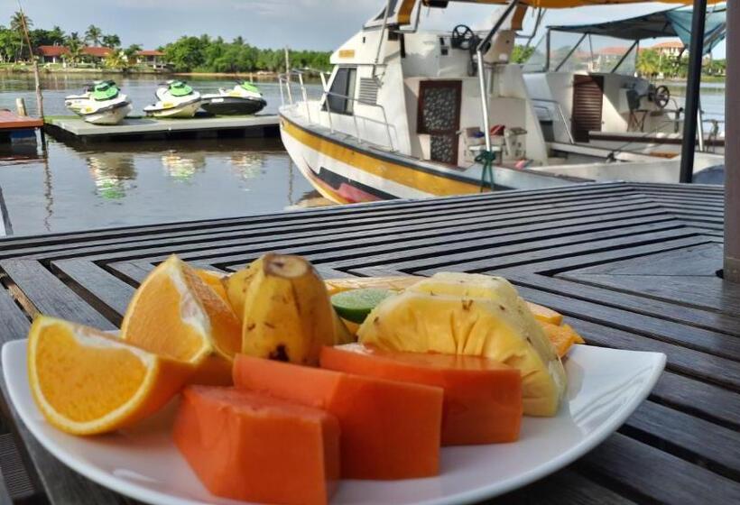 Номер Deluxe Вид на Море с Балконом, Malu Banna