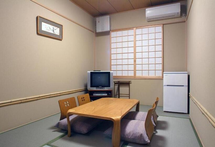 Номер Стандарт, Yokohama Minato Mirai Manyo Club