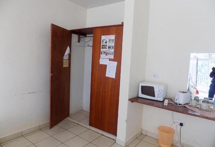 اتاق استاندارد, Sunrise Apartments Hotel Fort Portal