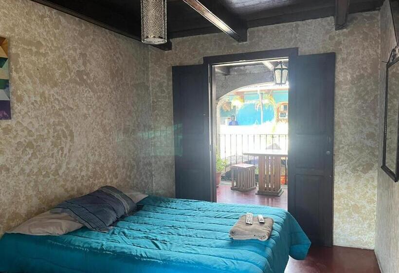 اتاق استاندارد سه تخته با سرویس بهداشتی مشترک, Cristales De Antigua Hotel Cristal