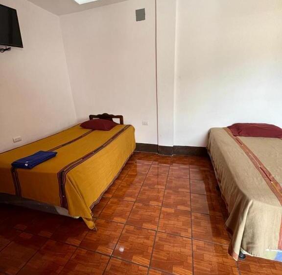Economy Quadruple Room, Cristales De Antigua Hotel Cristal