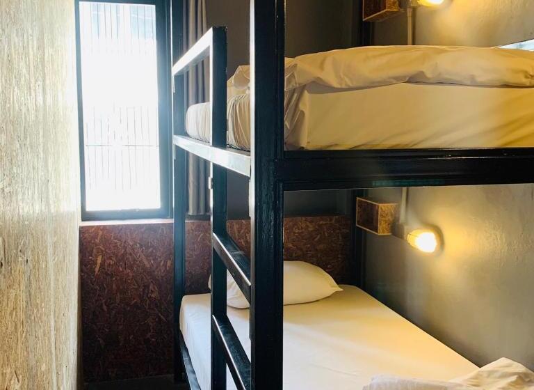 Quarto Standart com beliches Casa de Banho Partilhada, Ralph Bangkok