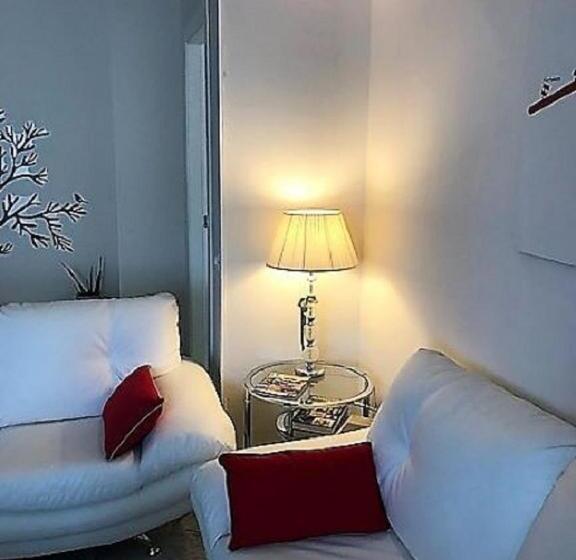 اتاق استاندارد با سرویس بهداشتی مشترک, Myroom In Town
