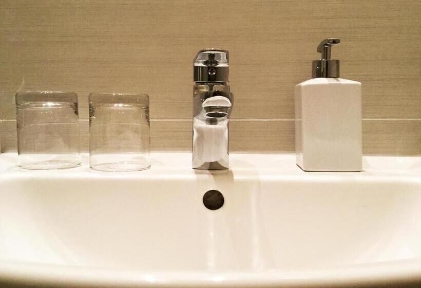 스탠다드 룸 킹사이즈 침대, Grand Central Serviced Apartments