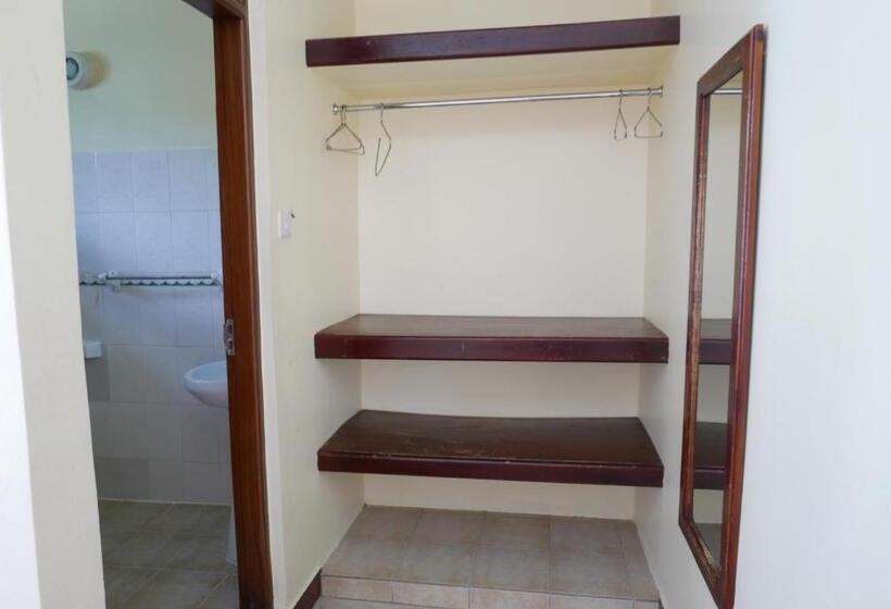 اتاق استاندارد, Ibizza Inn
