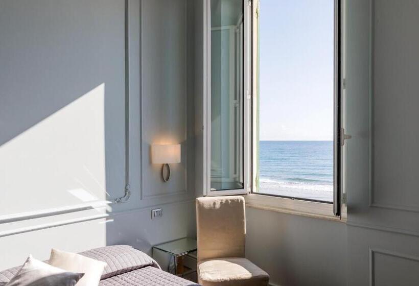 اتاق راحتی با چشم‌انداز دریا, Eden Alaxi Hotels