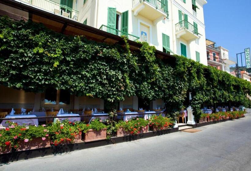 اتاق سوپریور با چشم‌انداز دریا و بالکن, Eden Alaxi Hotels
