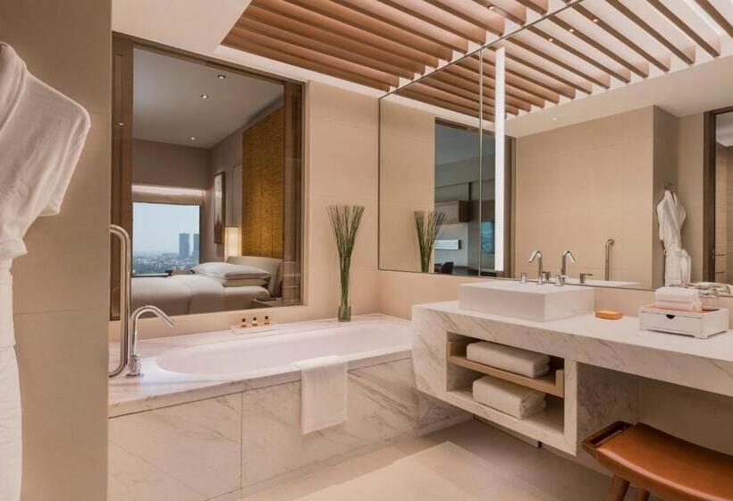 Номер Deluxe, Hyatt Regency Xiamen Wuyuanwan