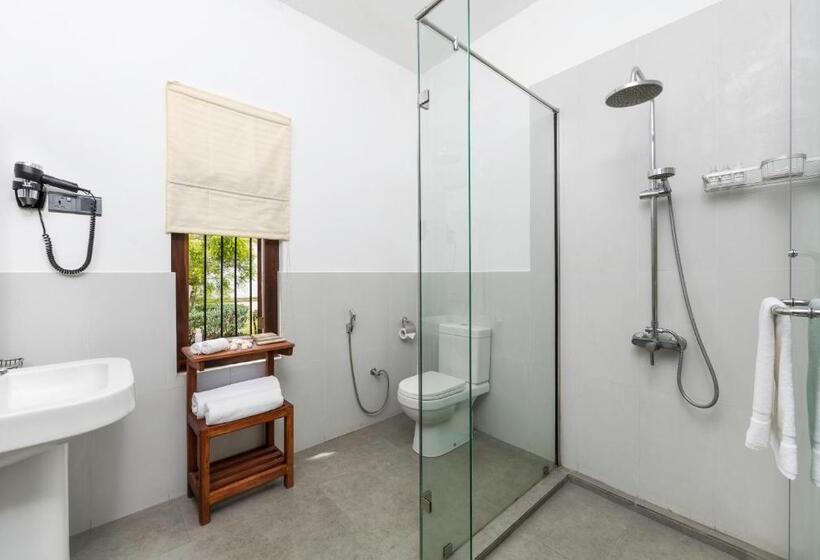 Номер Стандарт, Fox Jaffna